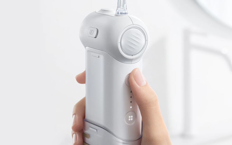Waterpik vs Flossing: Which Is Better for Your Oral Health?